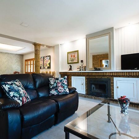 Divi Apartments Villa Reyes マイレナ・デル・アルハラフェ エクステリア 写真