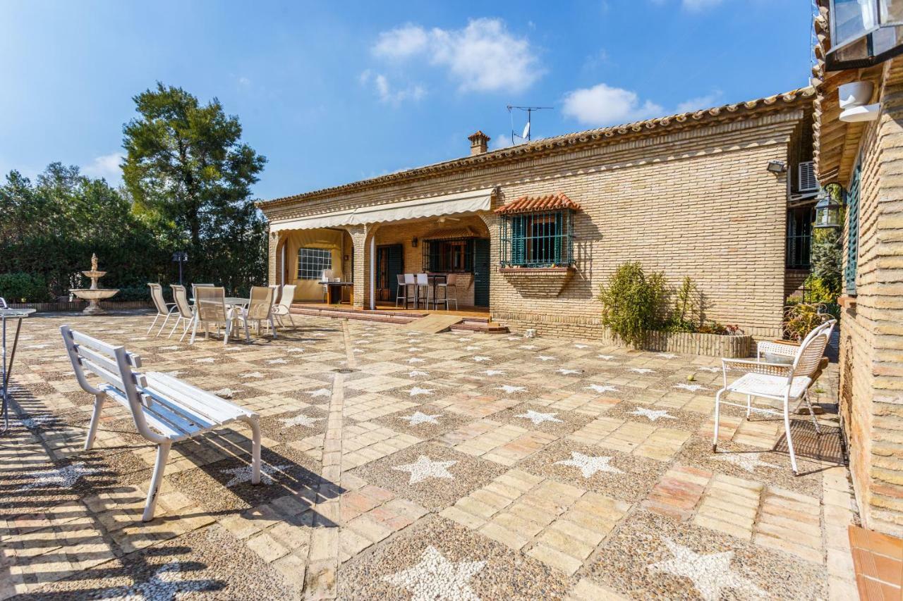 Divi Apartments Villa Reyes マイレナ・デル・アルハラフェ エクステリア 写真
