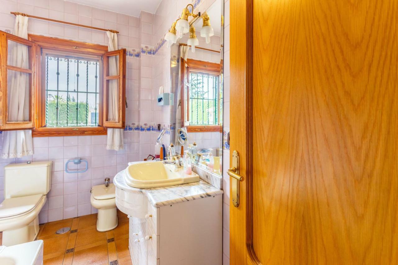 Divi Apartments Villa Reyes マイレナ・デル・アルハラフェ エクステリア 写真