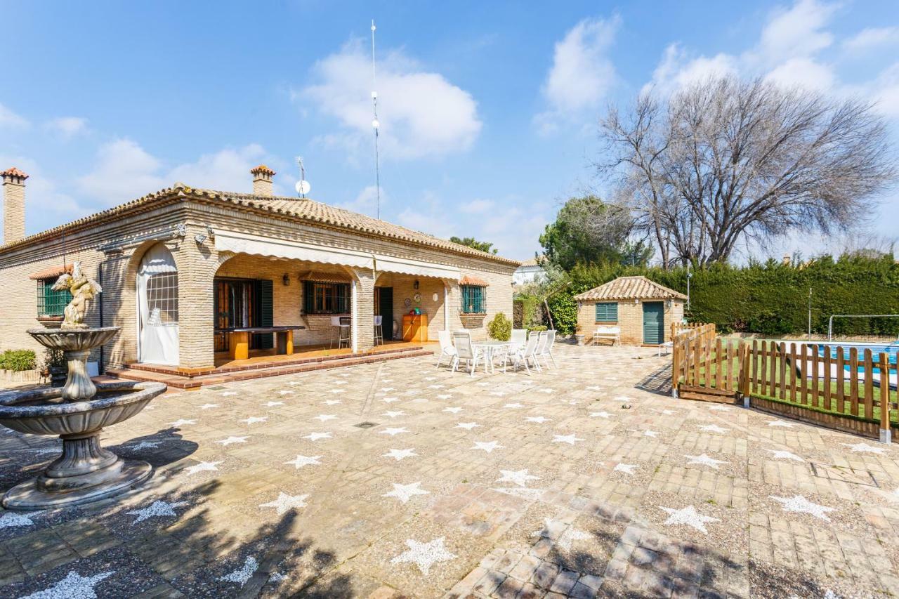 Divi Apartments Villa Reyes マイレナ・デル・アルハラフェ エクステリア 写真