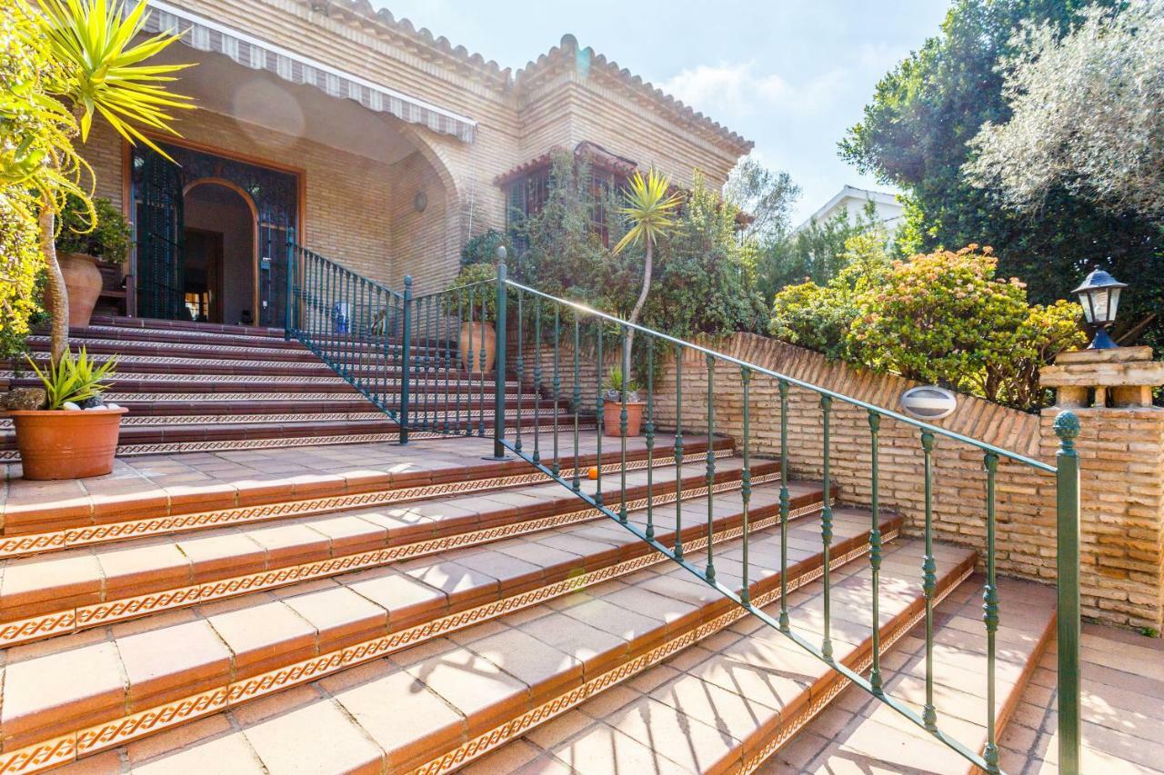 Divi Apartments Villa Reyes マイレナ・デル・アルハラフェ エクステリア 写真