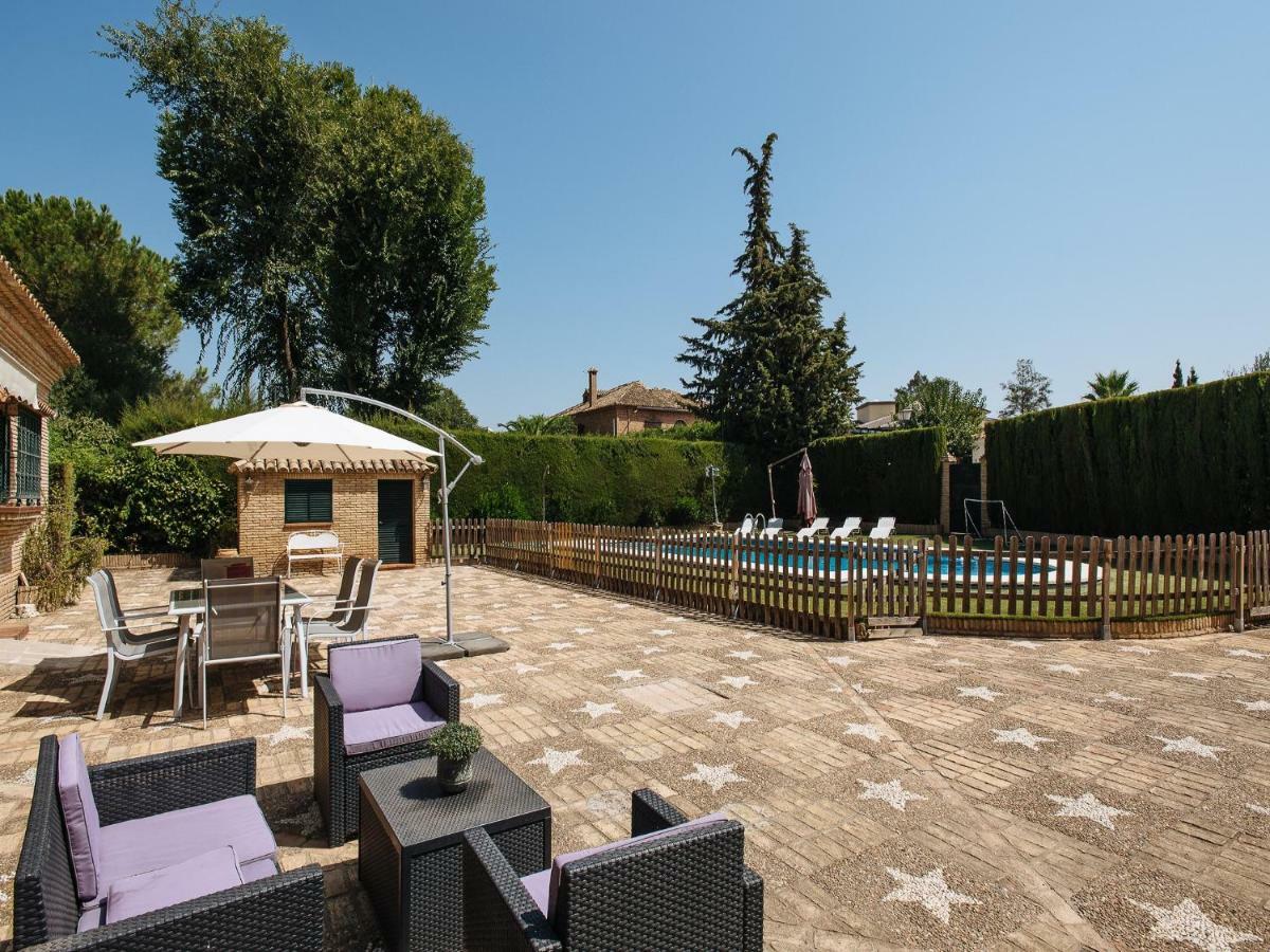 Divi Apartments Villa Reyes マイレナ・デル・アルハラフェ エクステリア 写真