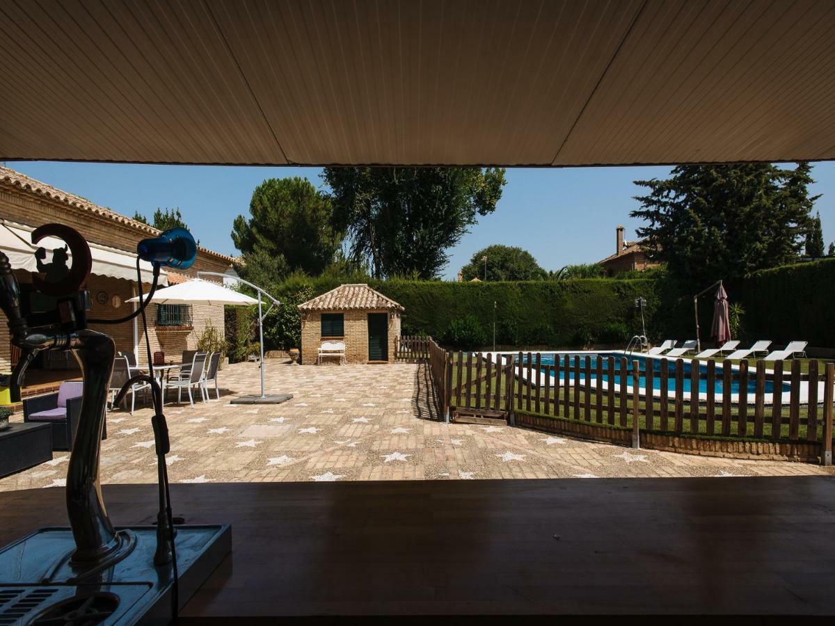 Divi Apartments Villa Reyes マイレナ・デル・アルハラフェ エクステリア 写真