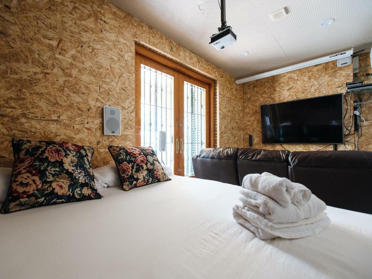 Divi Apartments Villa Reyes マイレナ・デル・アルハラフェ エクステリア 写真