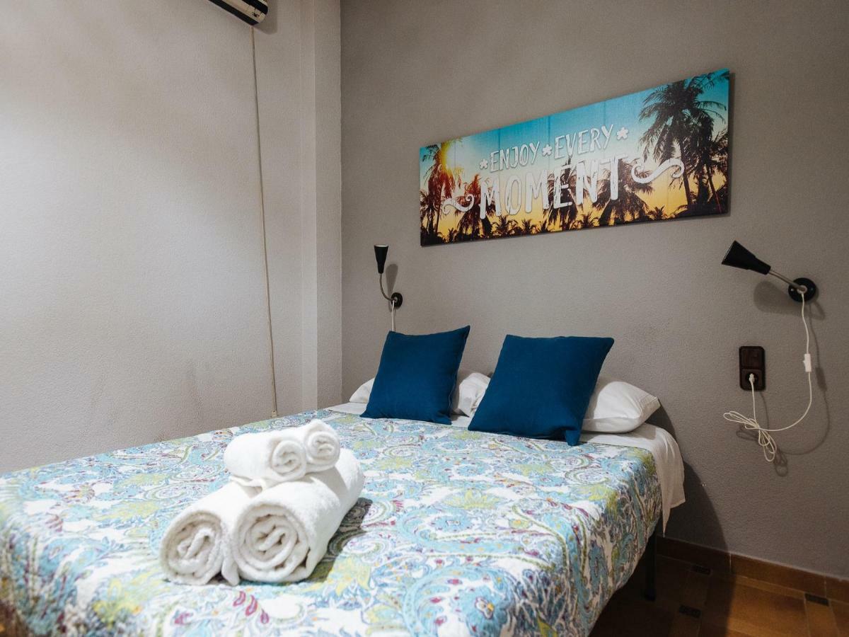 Divi Apartments Villa Reyes マイレナ・デル・アルハラフェ エクステリア 写真