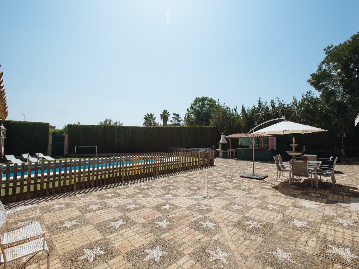Divi Apartments Villa Reyes マイレナ・デル・アルハラフェ エクステリア 写真