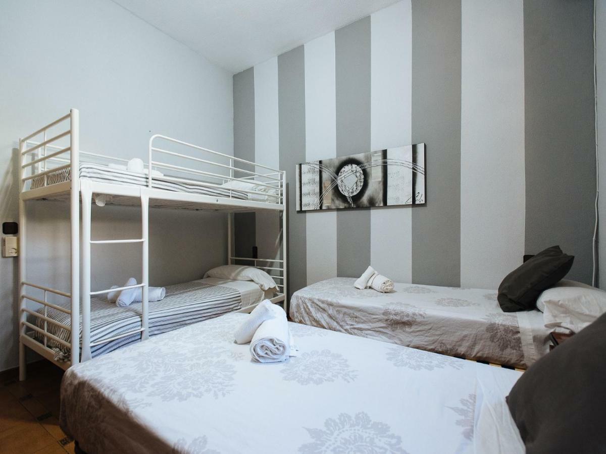 Divi Apartments Villa Reyes マイレナ・デル・アルハラフェ エクステリア 写真